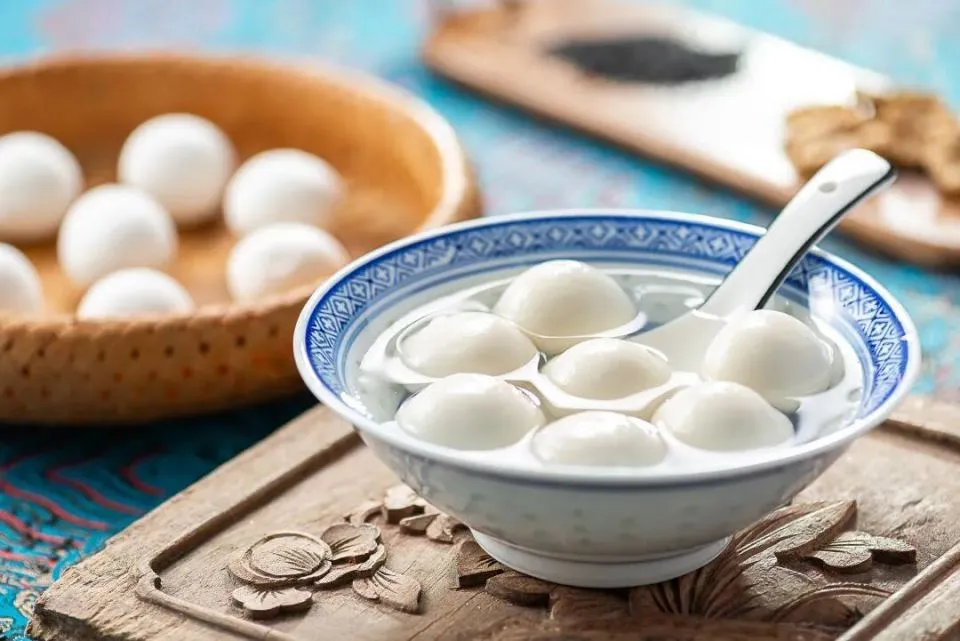 Rice Balls (汤圆 / 元宵) - Traditional Chinese New Year steamed cake